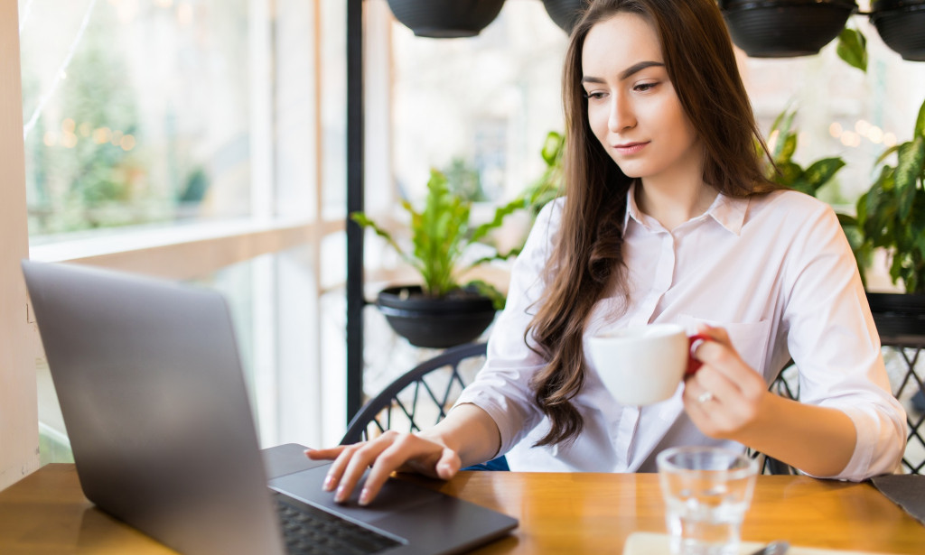 Freelancing  Websites With Paid Jobs to Writers