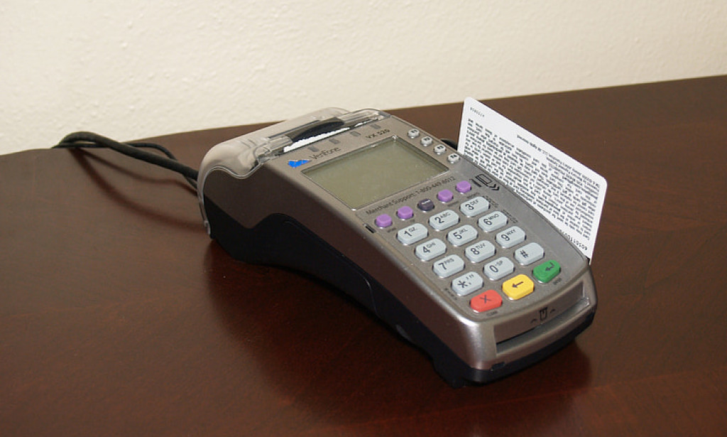 How To Choose A Card Swiping Machine For Your Business?