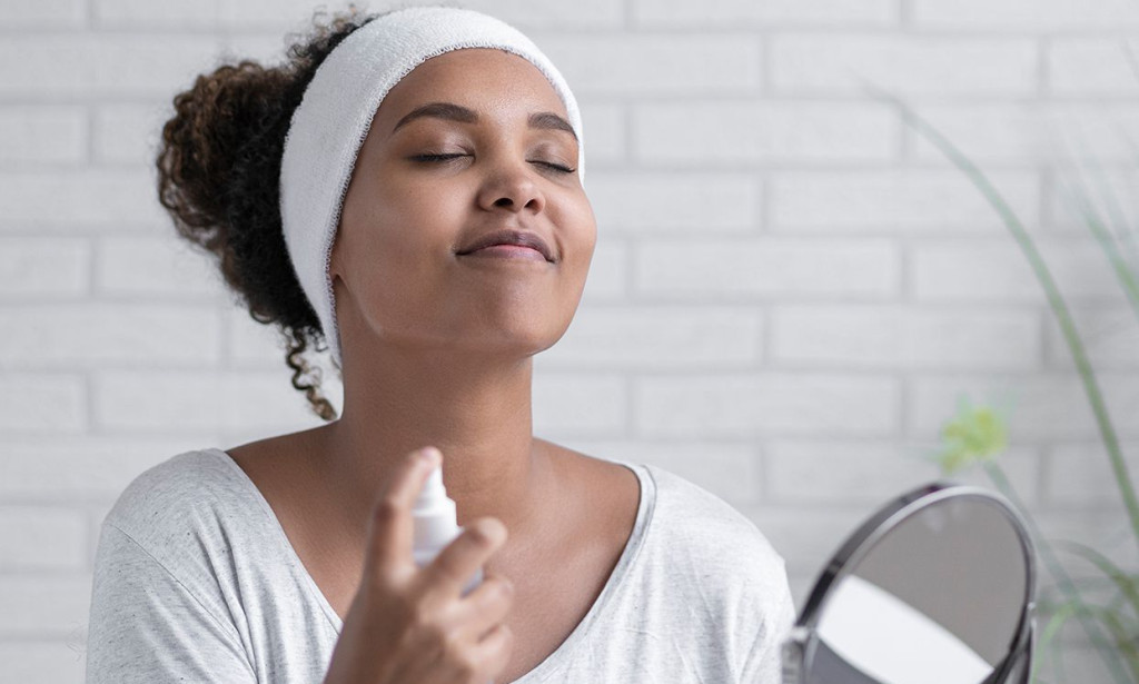 The Role of Hypochlorous Acid in Skincare: Benefits for Acne and Irritation